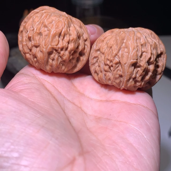 文玩核桃把件蝴蝶磨