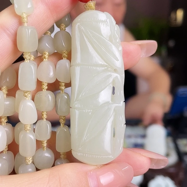 和田玉未镶嵌颈饰定制发货