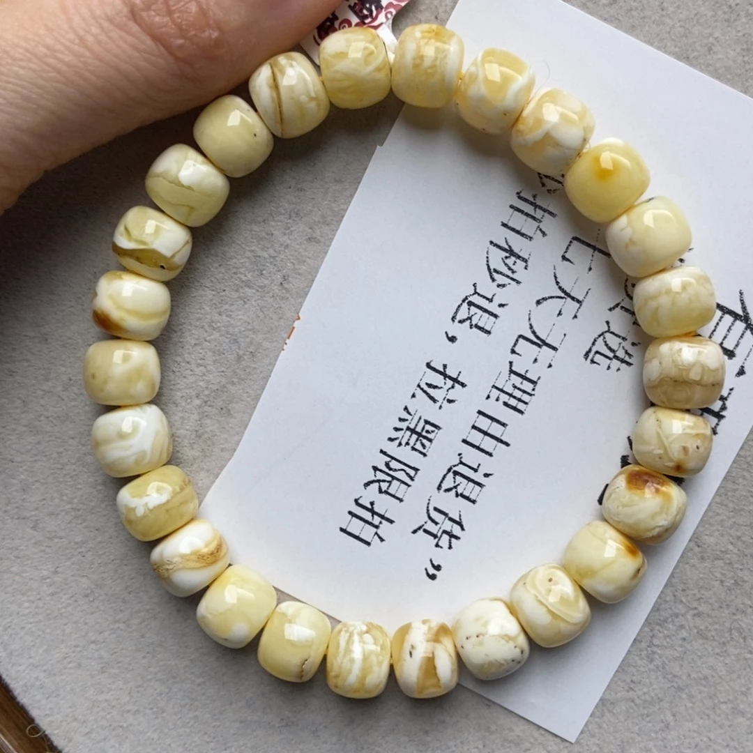 蜜蜡未镶嵌珠宝奇石58