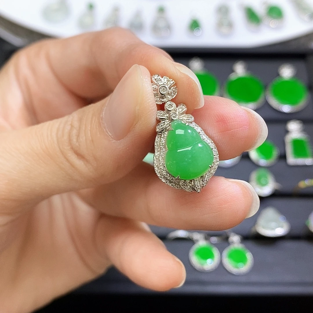 翡翠18K金镶嵌吊坠(不含链)