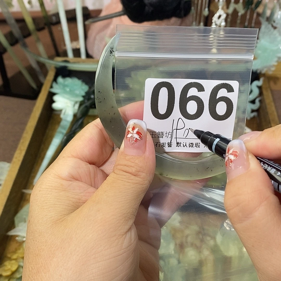 习***土蛇纹石玉合金发饰
