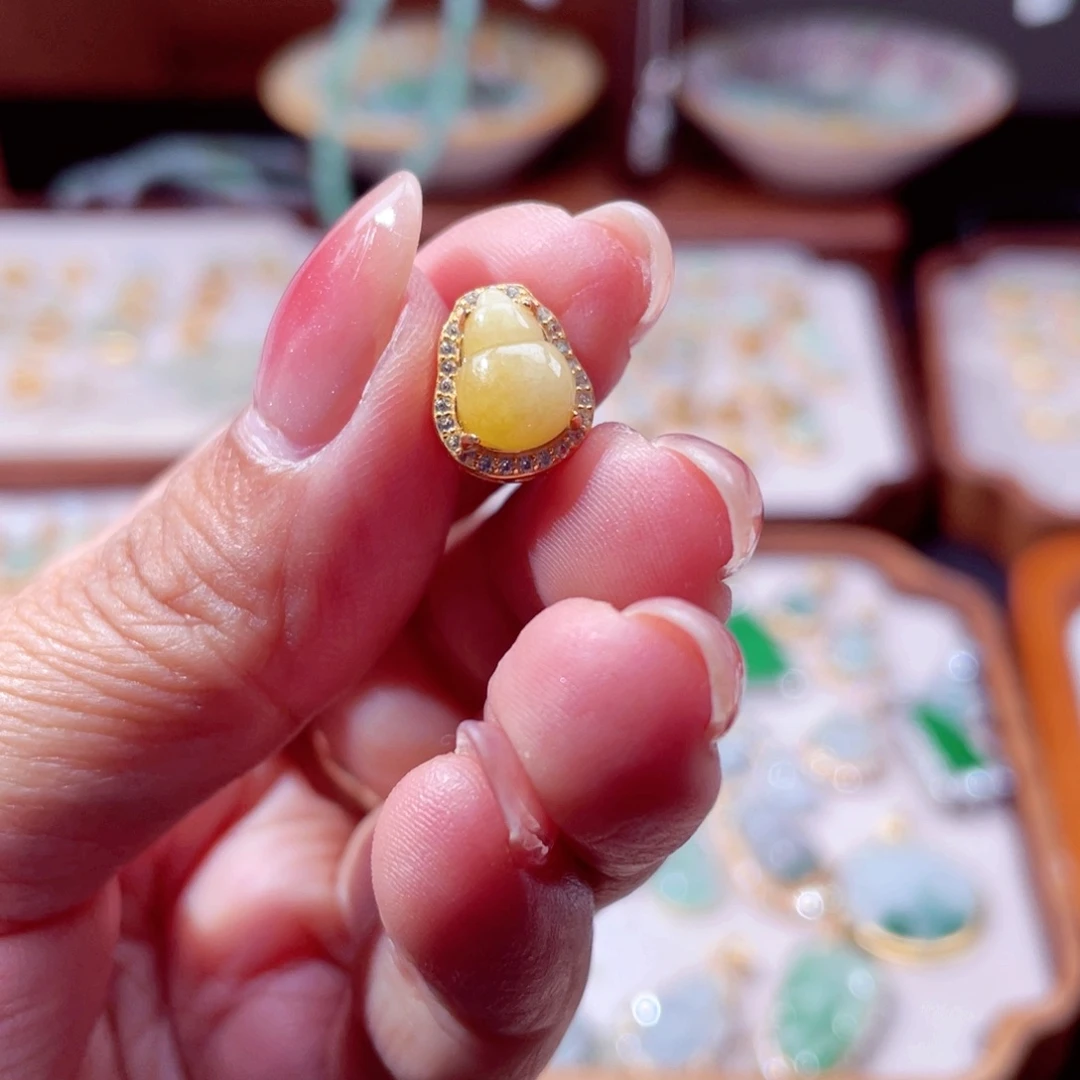 波***波翡翠银S925镶嵌颈饰葫芦