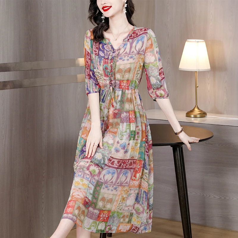 高端桑蚕丝贵夫人碎花V领连衣裙女2025夏季新款宽松显瘦气质复古