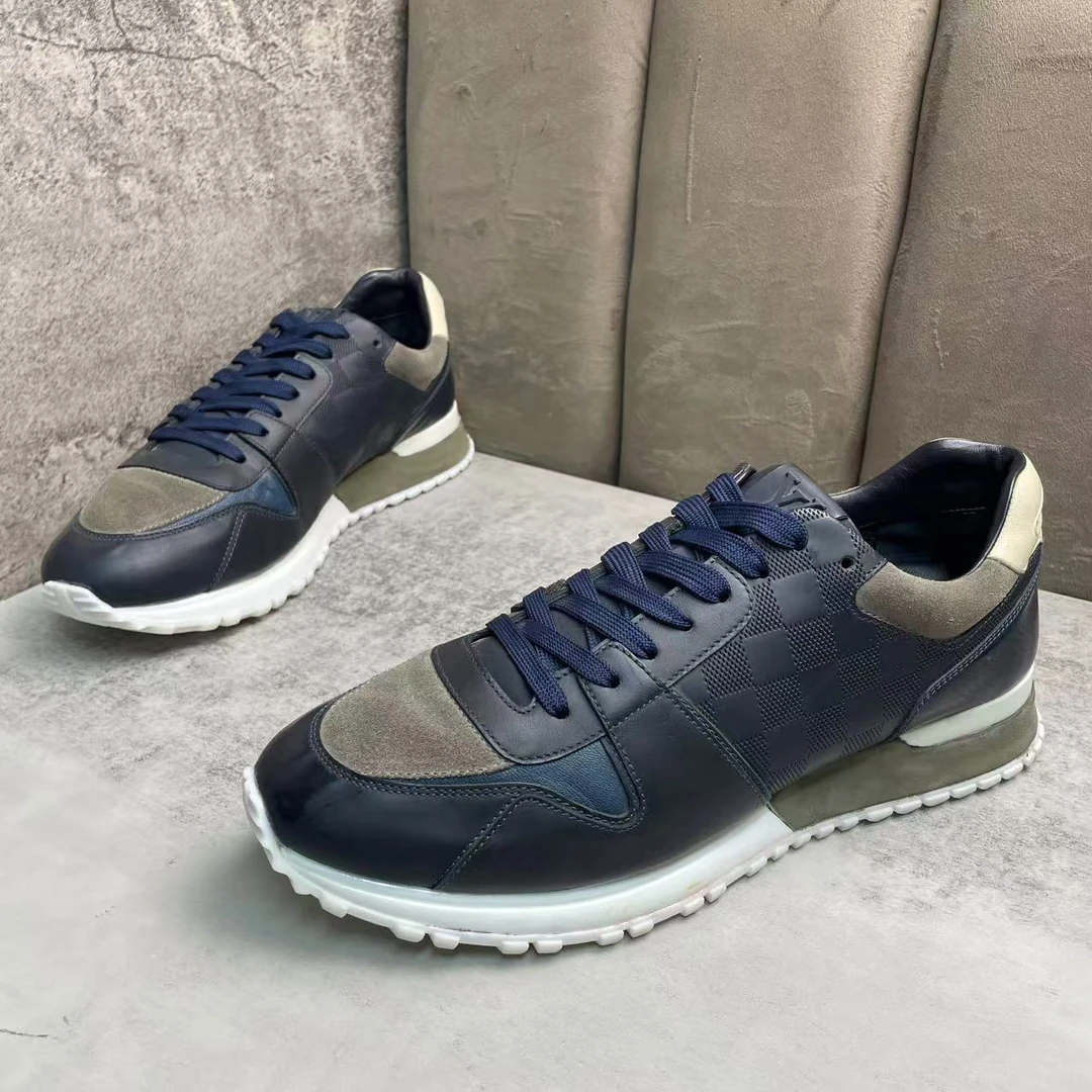 95新 LouisVuitton/路易威登 藏蓝色棋盘格舒适时尚运动鞋/42码