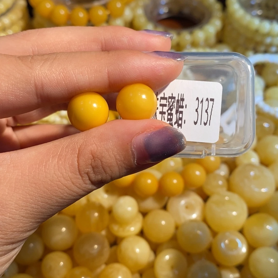 琥珀未镶嵌珠宝奇石3137