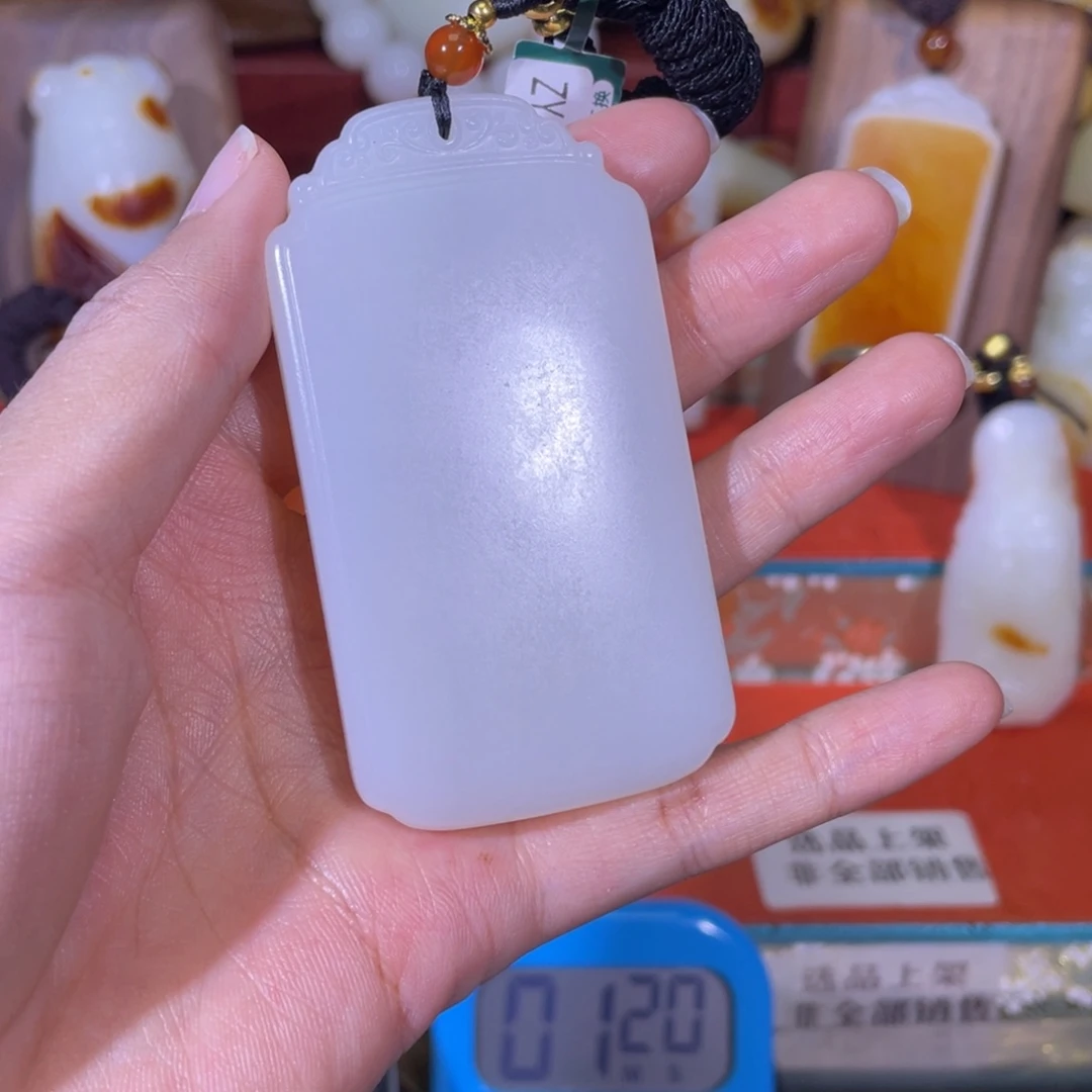 张***.和田玉未镶嵌挂件