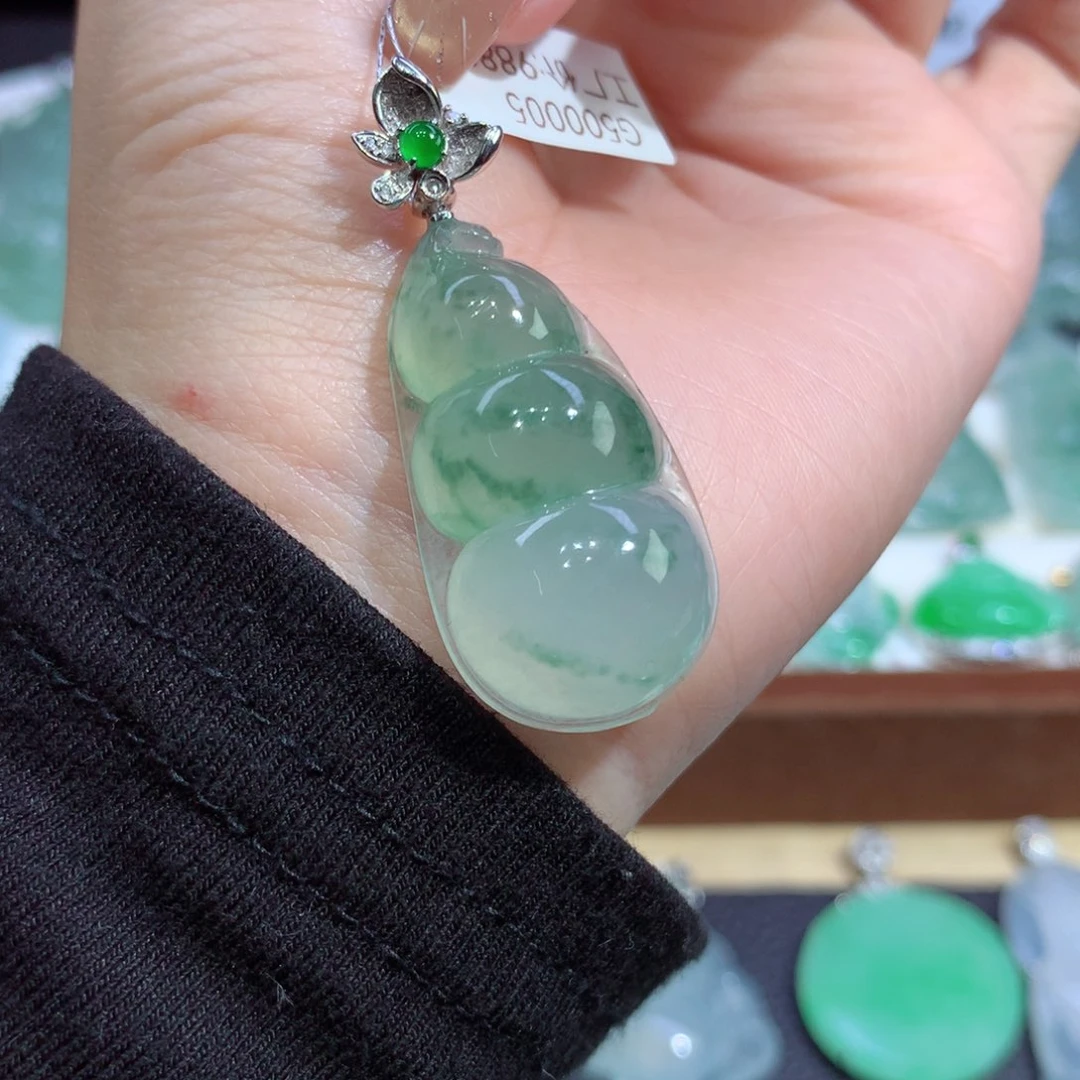 吊坠(不含链)18K金镶嵌翡翠