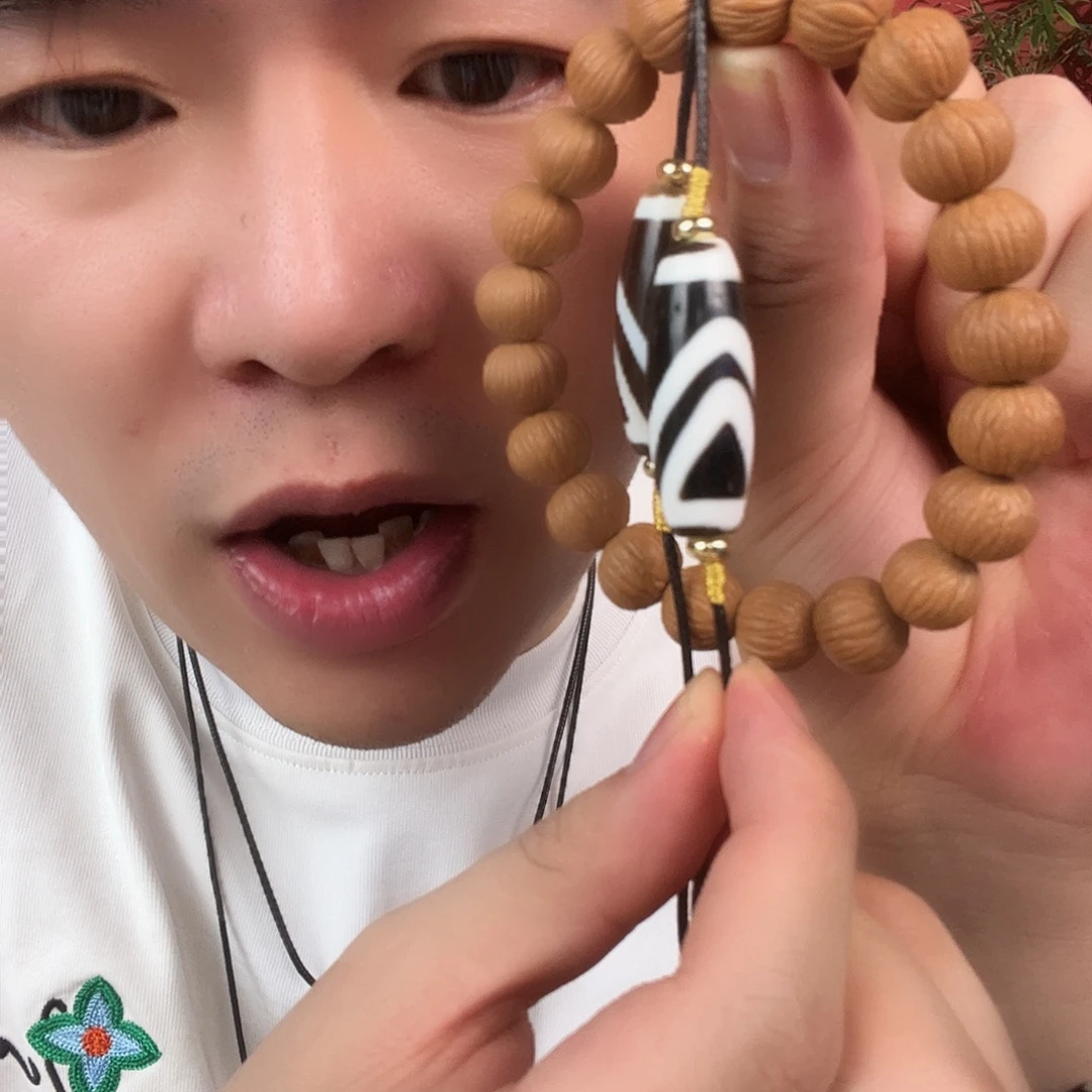吊坠猴头核桃手串