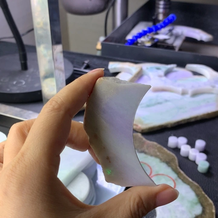 翡翠未镶嵌颈饰珠子