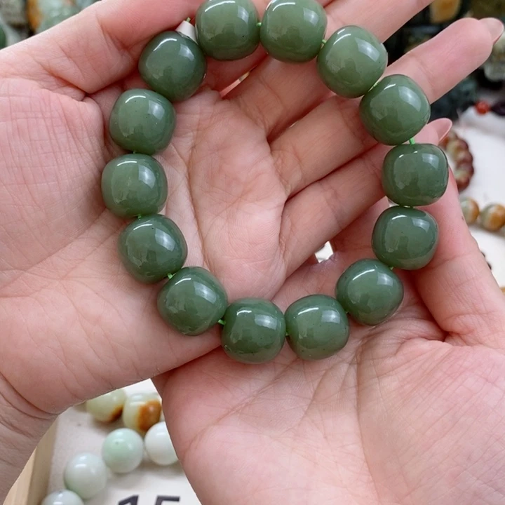 透闪石质玉手链未镶嵌