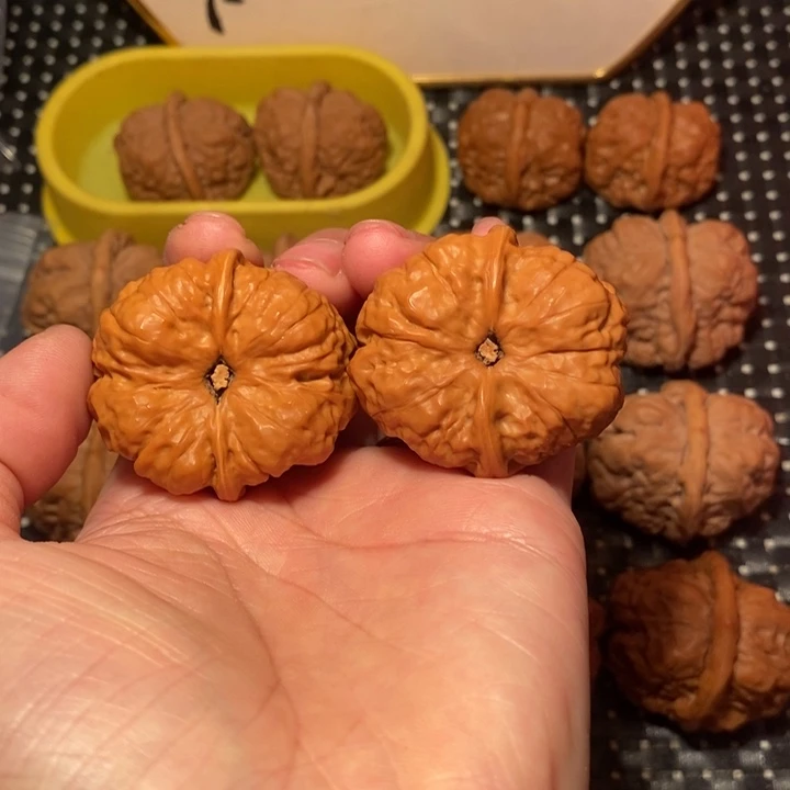 文玩核桃把件四开八腿