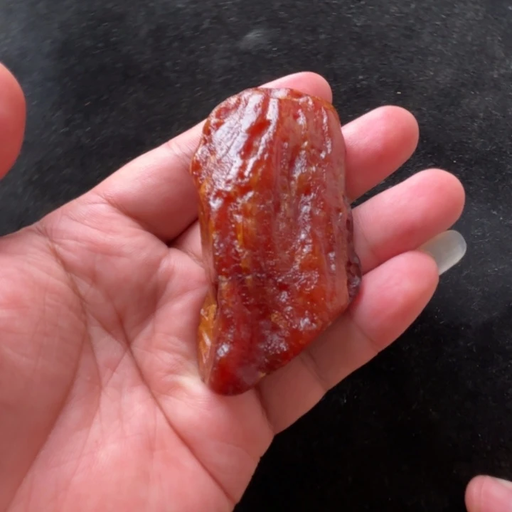 未镶嵌蜜蜡珠宝奇石