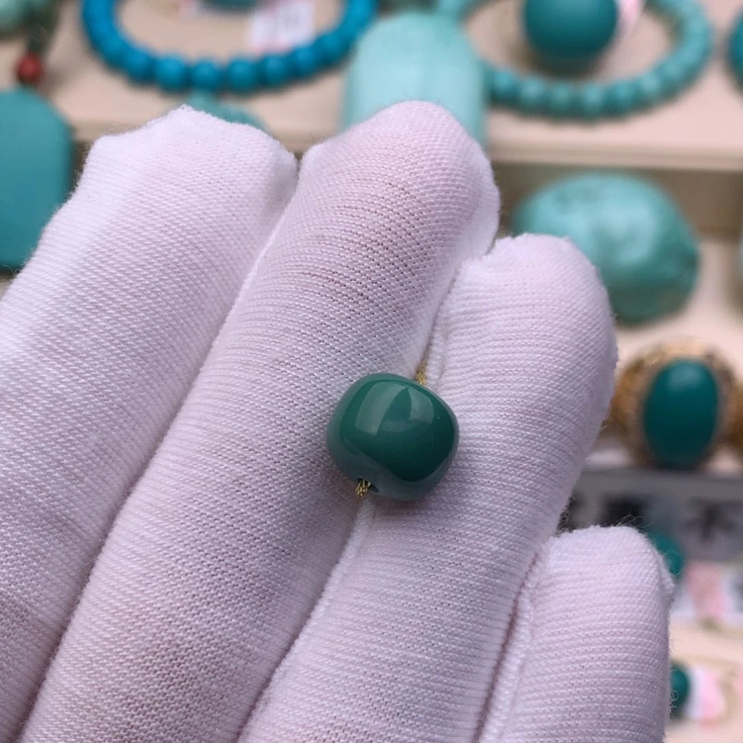 绿松石未镶嵌珠宝奇石10.3