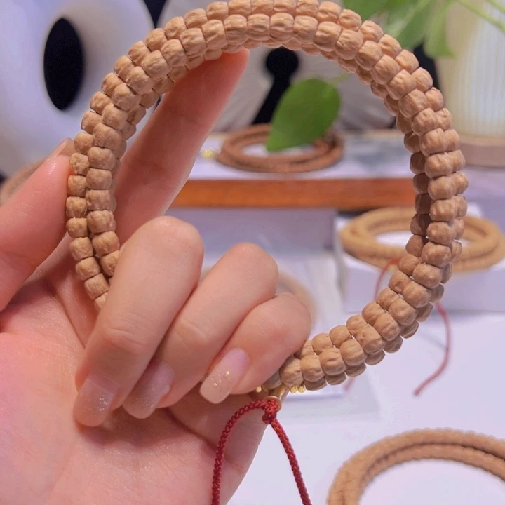 D***N柏香籽/百香籽吊坠