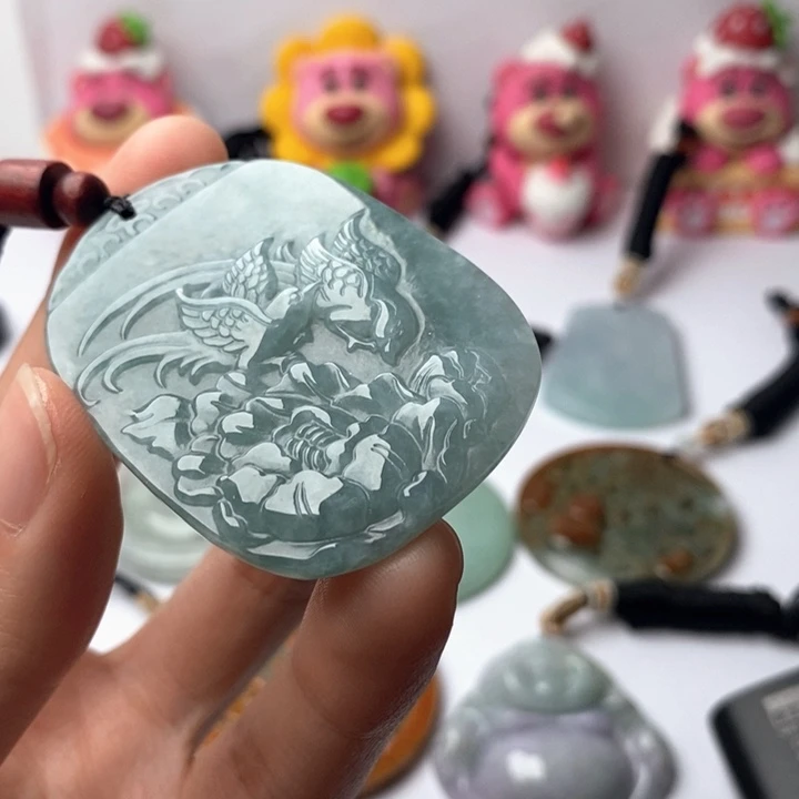 翡翠未镶嵌颈饰翡翠