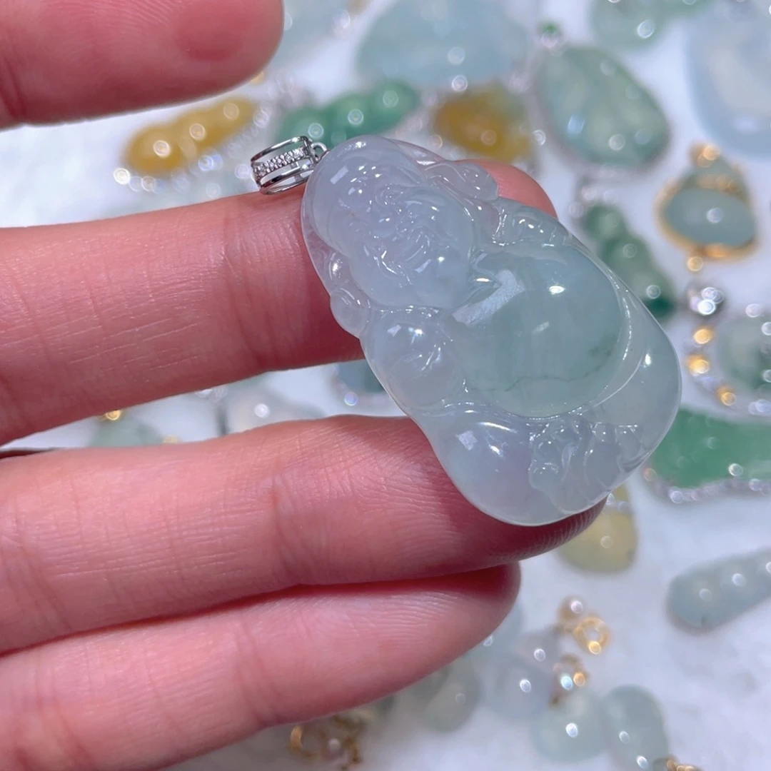 翡翠18K金镶嵌颈饰翡翠