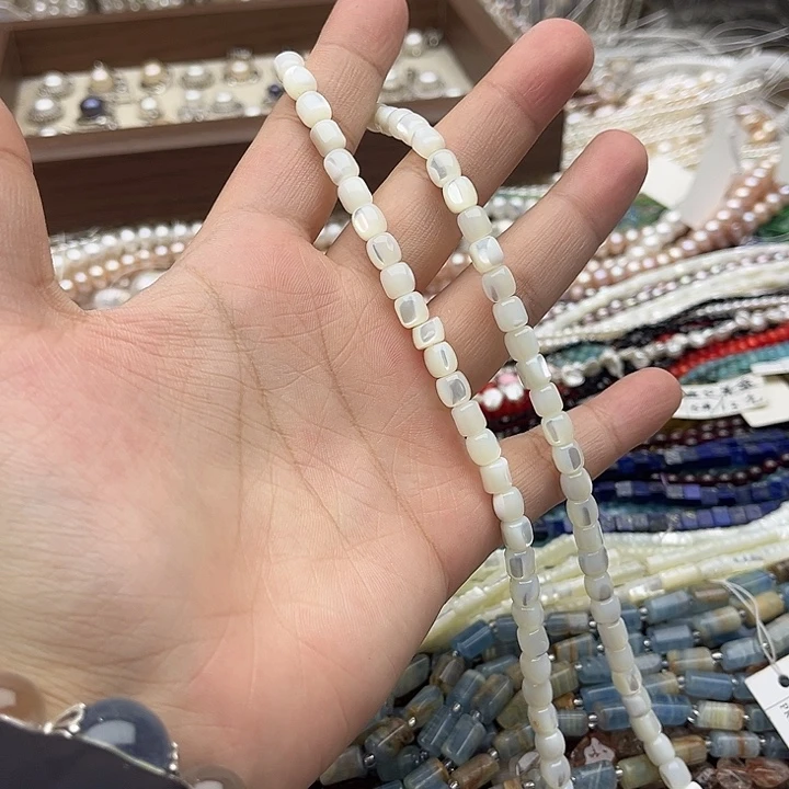 玛瑙/玉髓未镶嵌珠宝半成品一条6mm左右白蝶贝桶珠