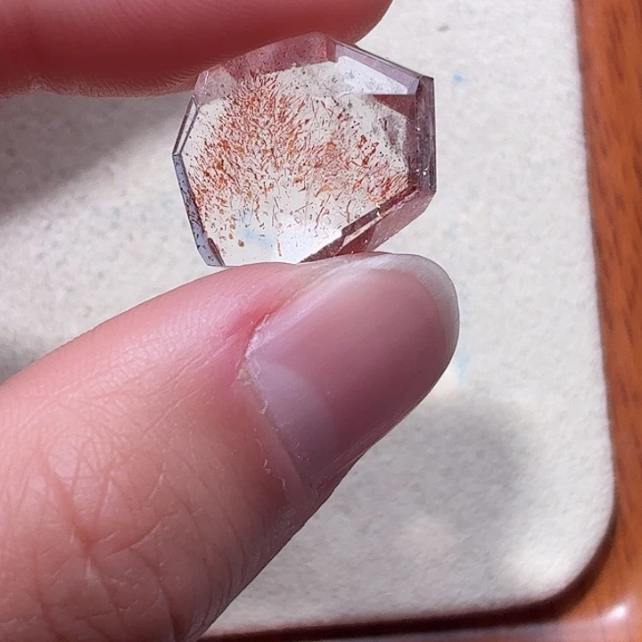 水晶未镶嵌珠宝半成品芬达色超七