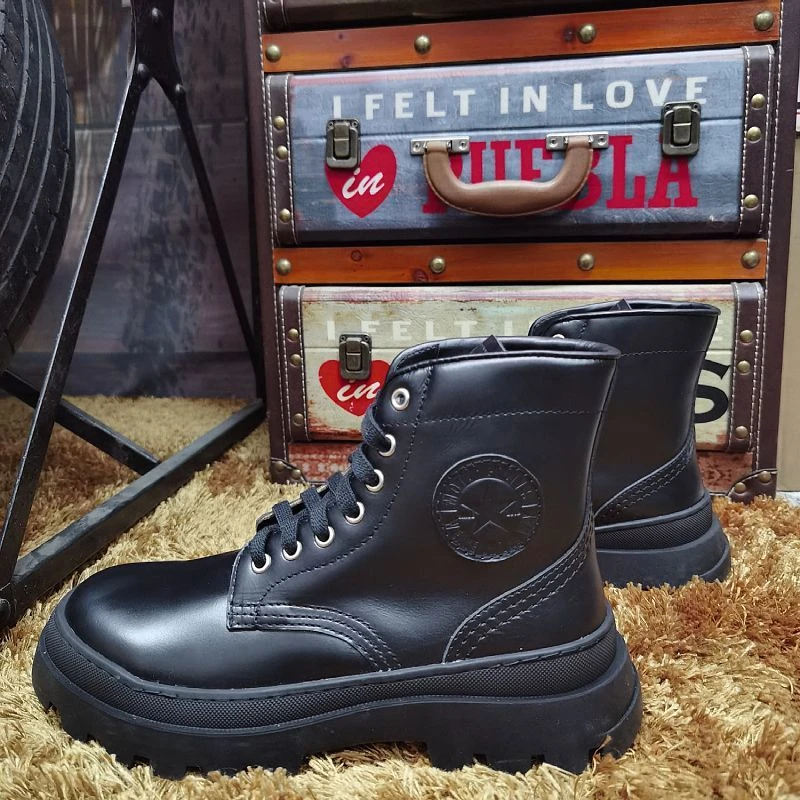 黑色机车骑行靴 英伦风真皮工装鞋 户外休闲高帮靴 真皮马丁靴