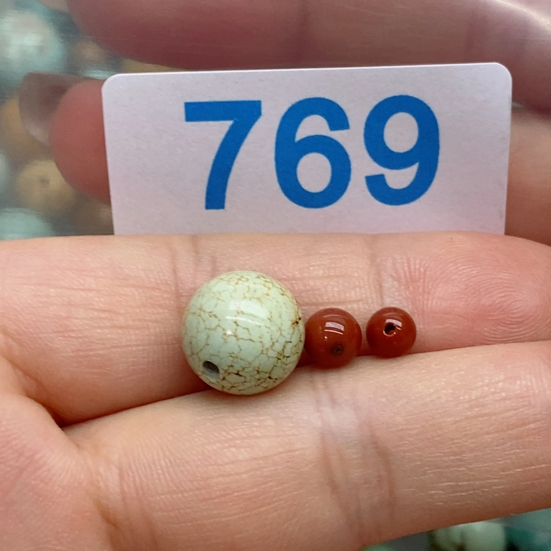 南红玛瑙未镶嵌珠宝奇石