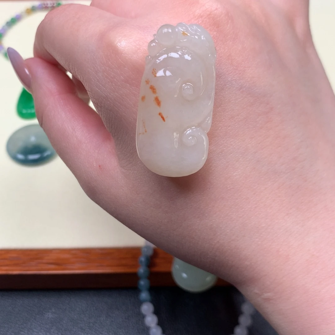 定制翡翠未镶嵌如意