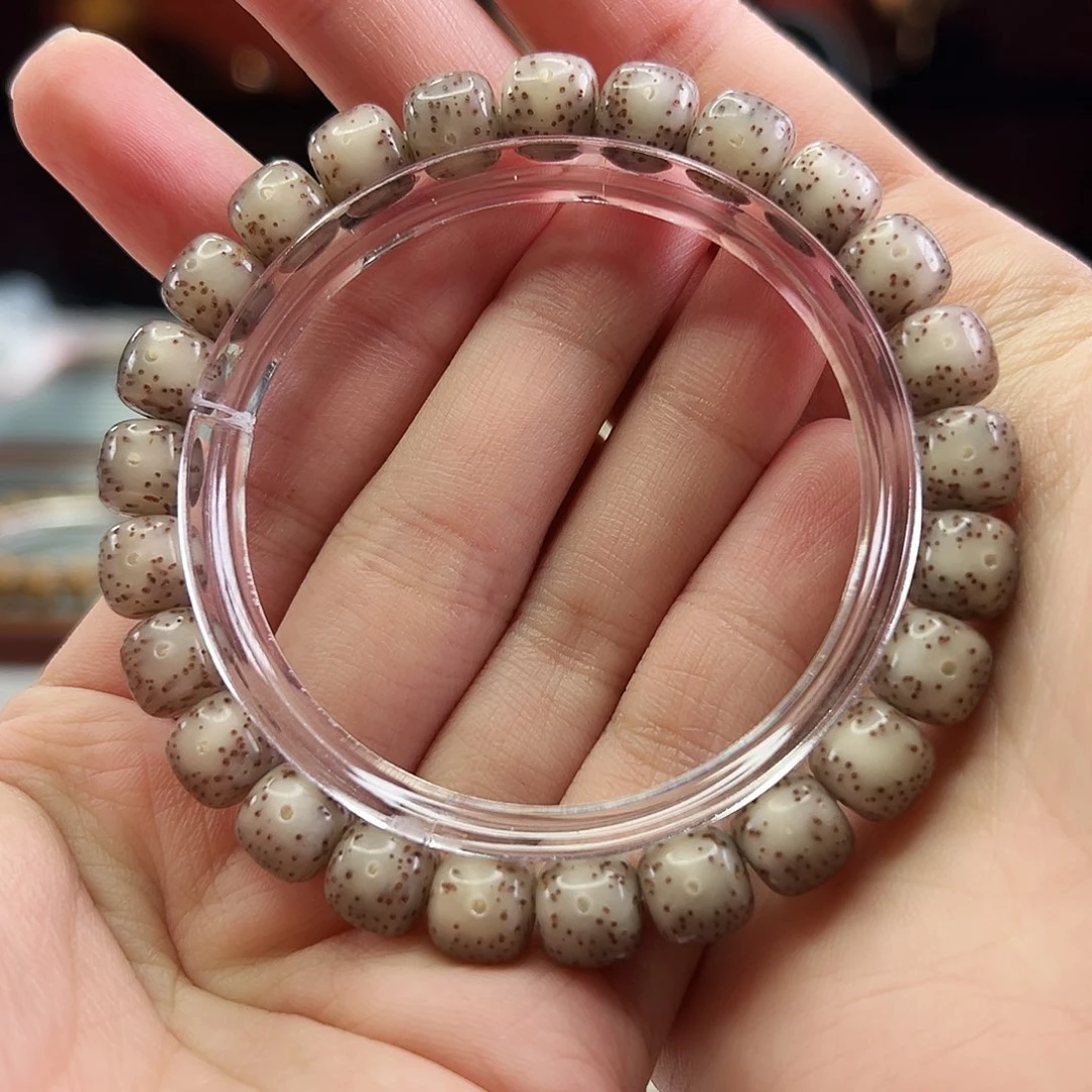 手串星月菩提Fqh9*8玉化料 大眼睛留白 细小散星