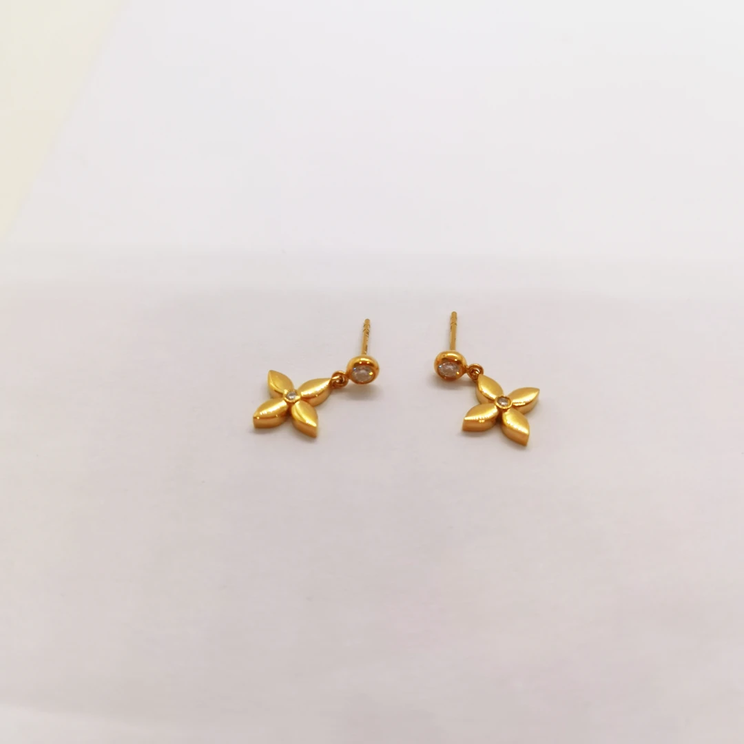 足金999 莫桑四叶耳钉