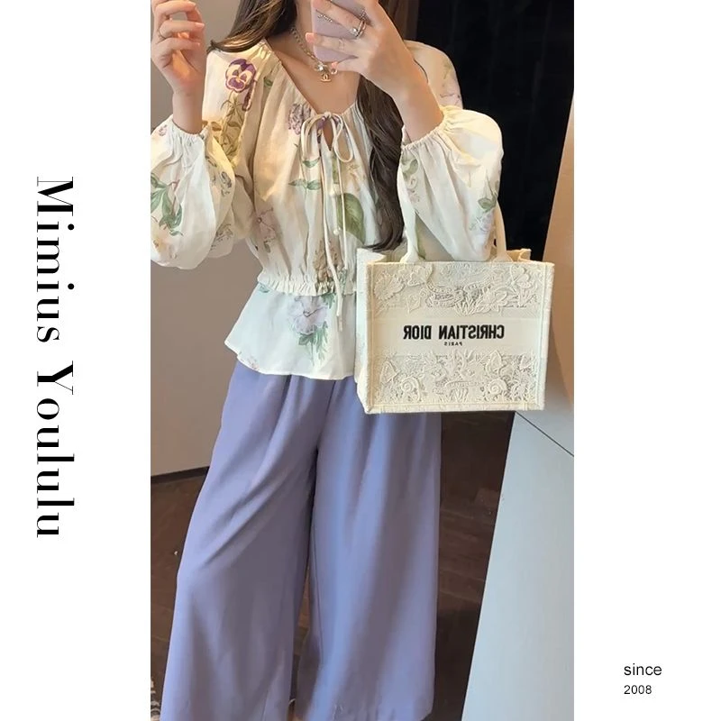 【mimius】L 法式温柔风V领系带碎花上衣 G03402