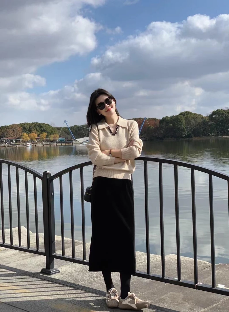 【云境】高级感气质优雅杏色polo针织上衣时尚套装黑色直筒半身裙