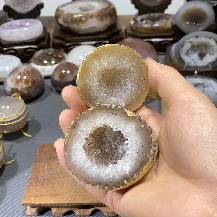 水晶未镶嵌摆件聚宝盆