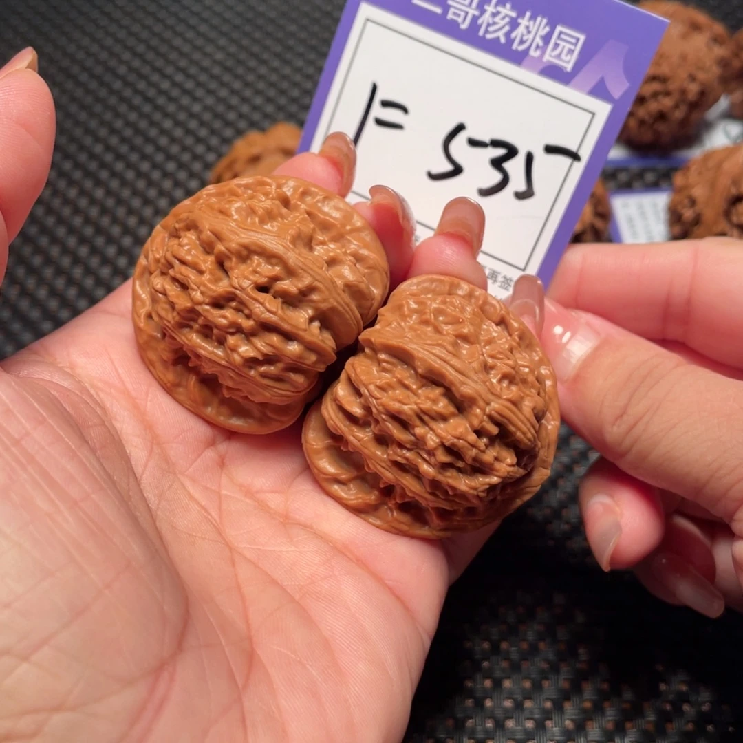 把件桃核535号白狮子40