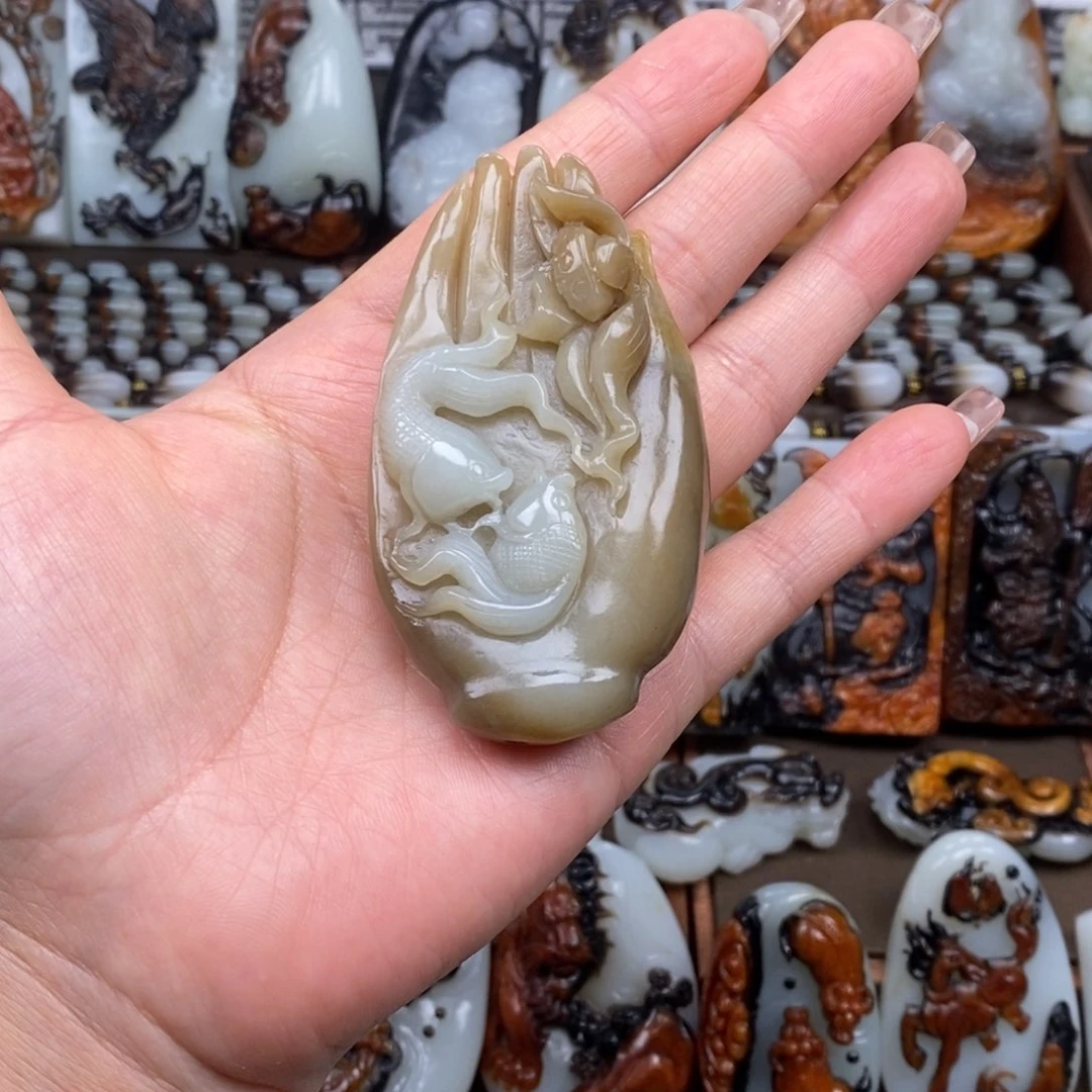 颈饰未镶嵌和田玉