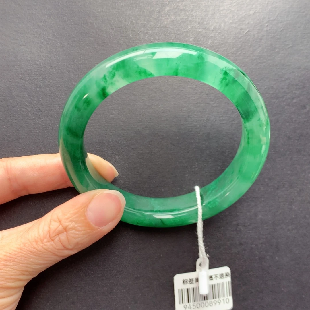 未镶嵌手镯石英质玉