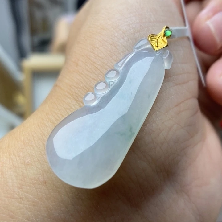 【闪购商品】颈饰18K金镶嵌翡翠36