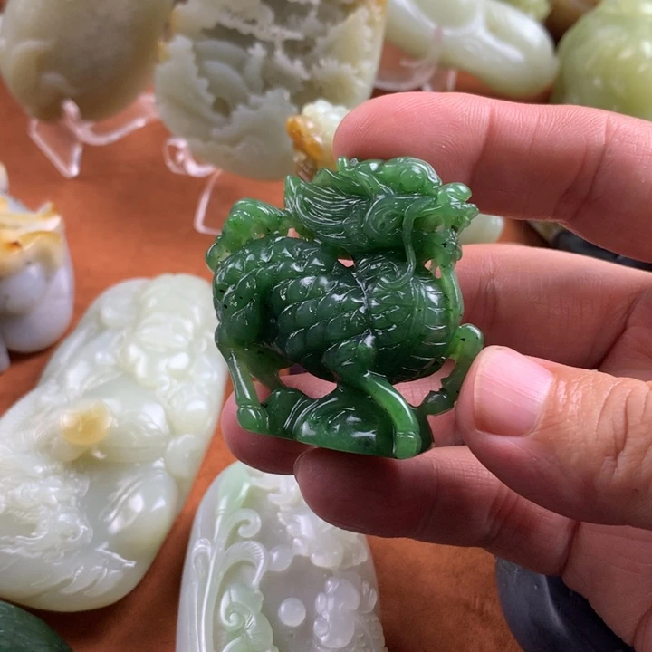 未镶嵌和田玉挂件