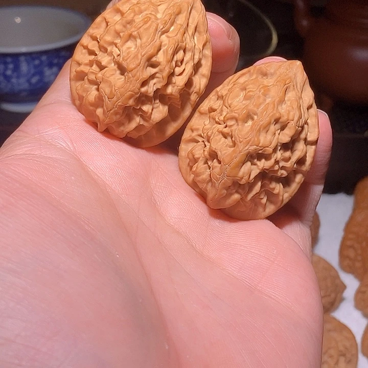 文玩核桃手把件朱雀鸡心