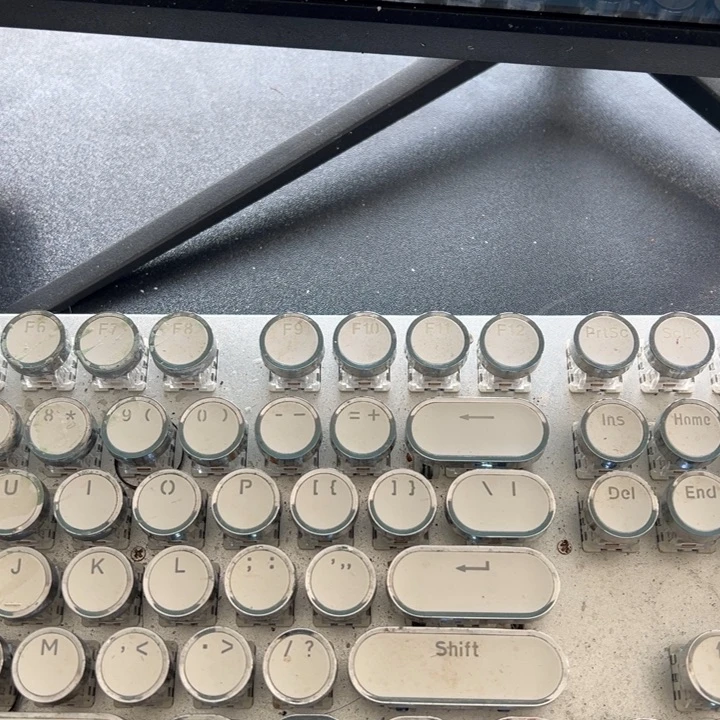 ￴***w猴头核桃吊坠live路骷髅头科技