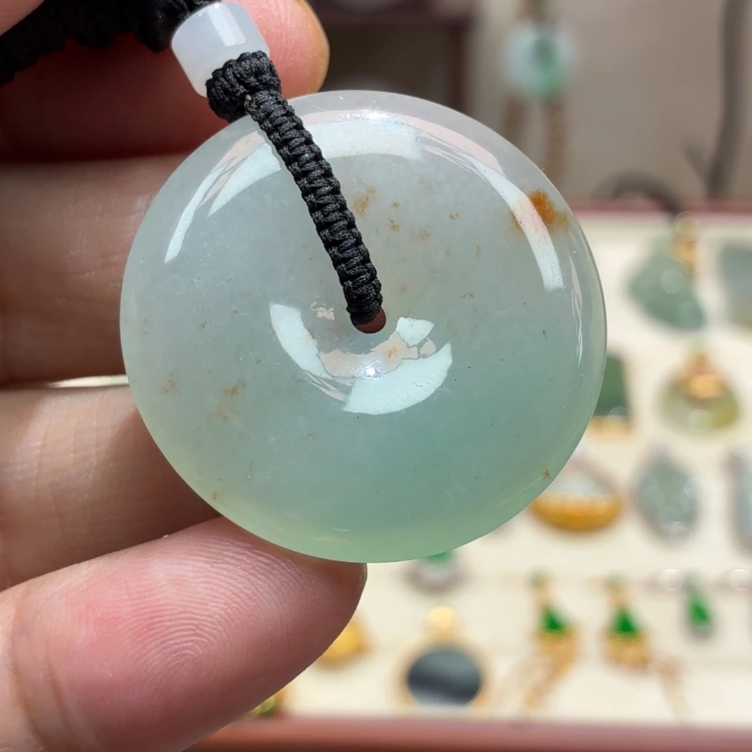 翡翠未镶嵌颈饰挂件