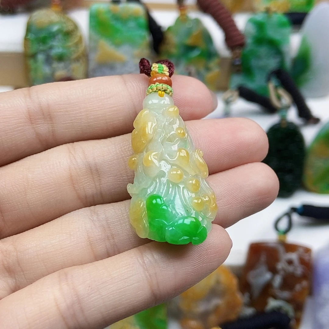 翡翠未镶嵌颈饰天然翡翠Ａ货