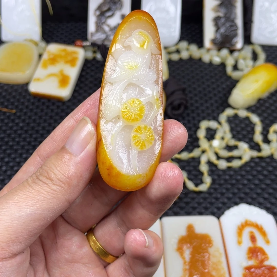 颈饰未镶嵌和田玉