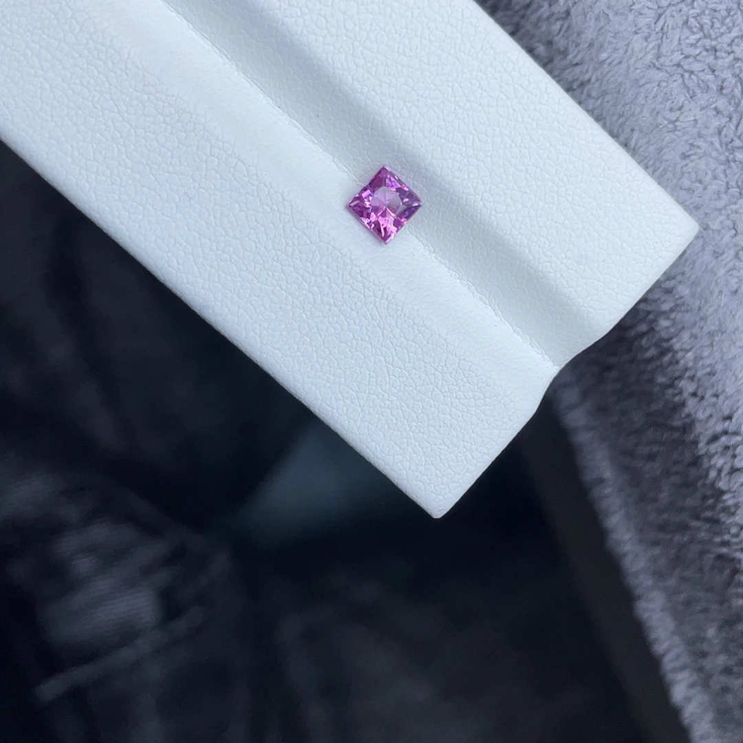 蓝宝石裸石0.722Ct