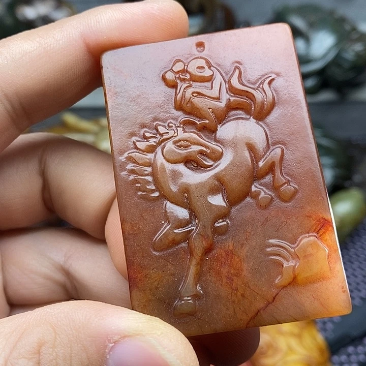 未镶嵌蛇纹石玉颈饰