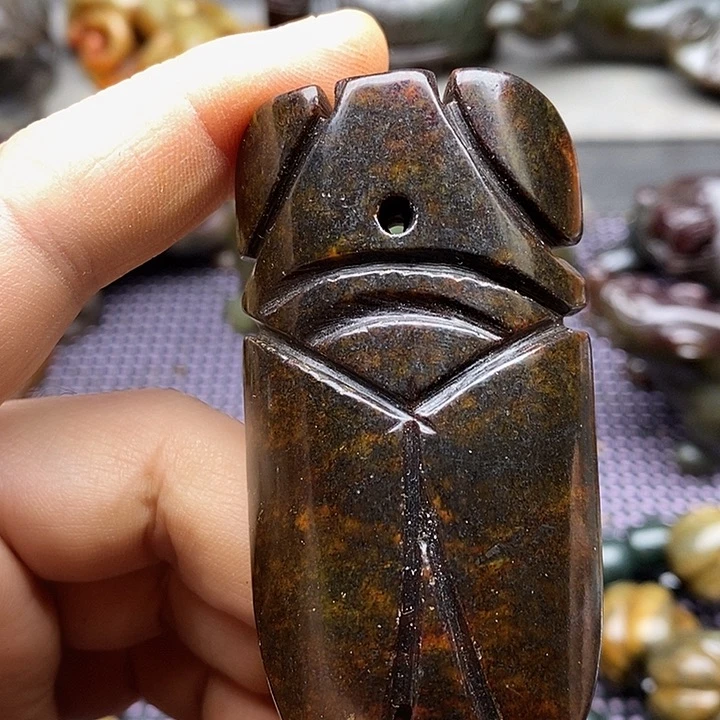 未镶嵌蛇纹石玉颈饰