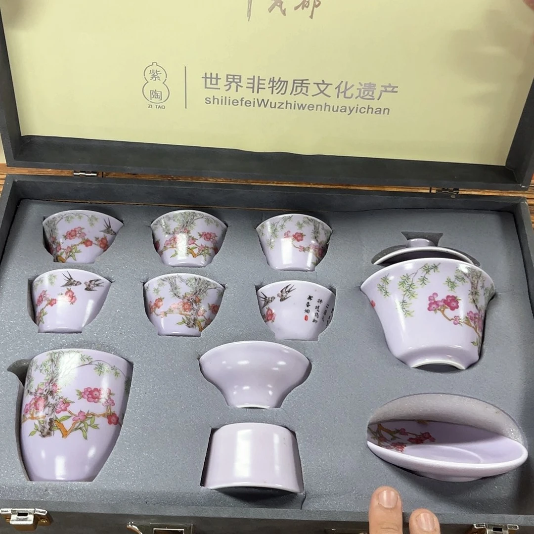 孤品茶具套装等。