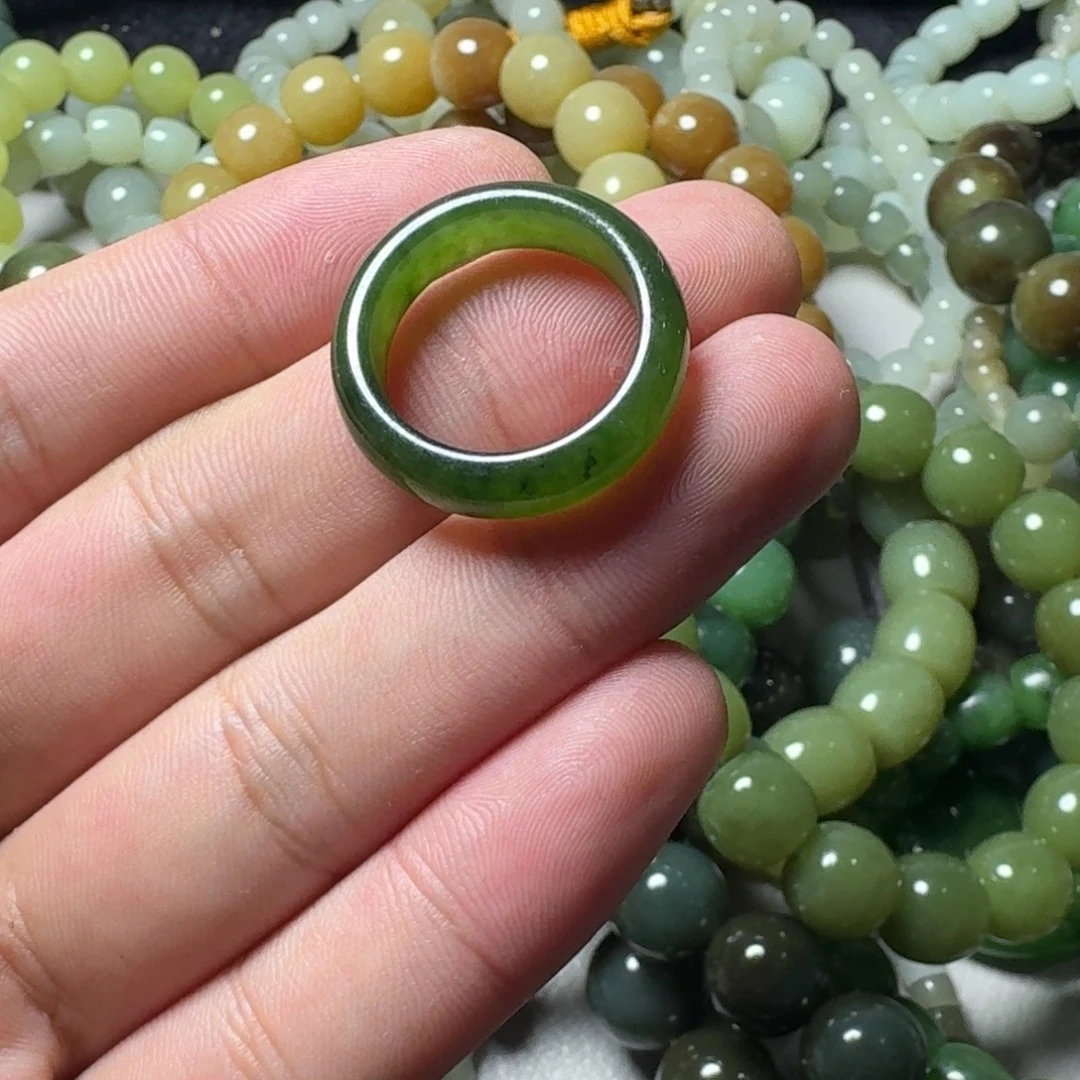 和田玉未镶嵌手串