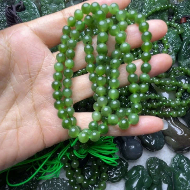 @***0和田玉未镶嵌颈饰