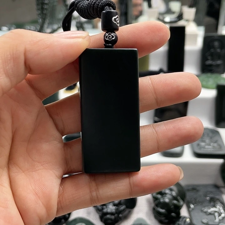 【闪购商品】和田玉（青玉）未镶嵌颈饰勤***陆