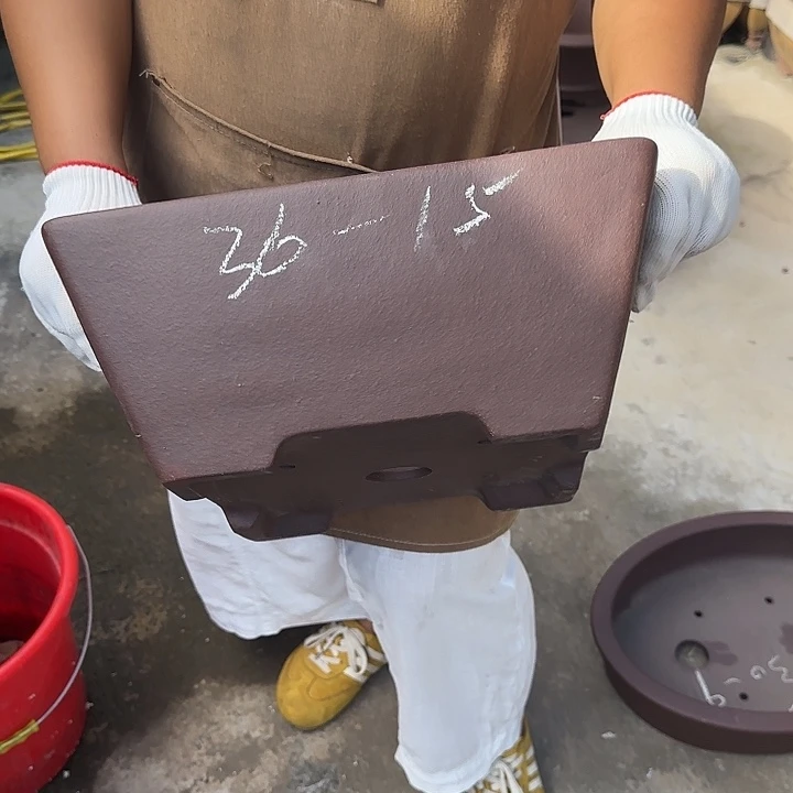你就不要在和她们