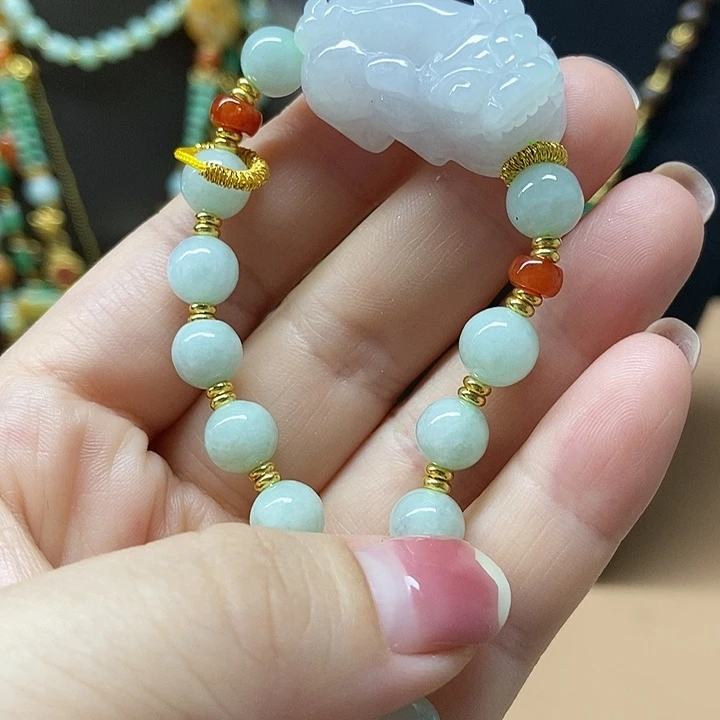 翡翠未镶嵌颈饰吊坠