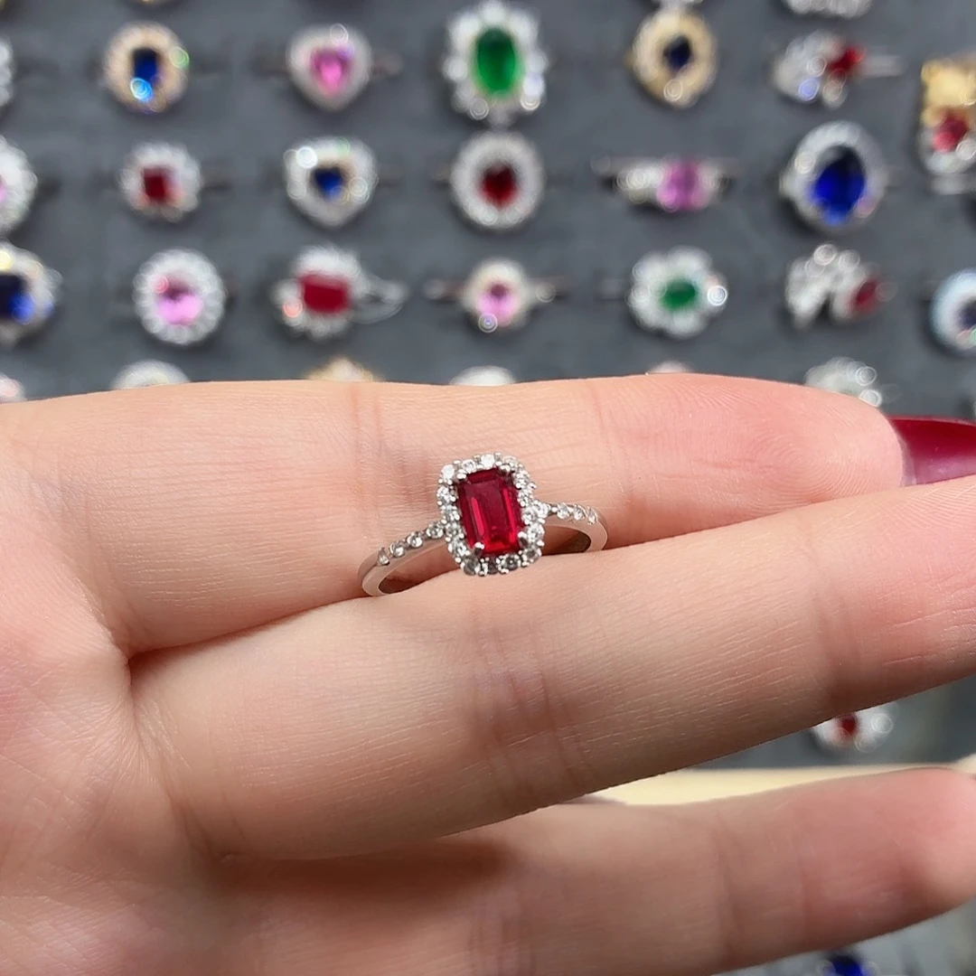 925银培育鸽血红色宝石